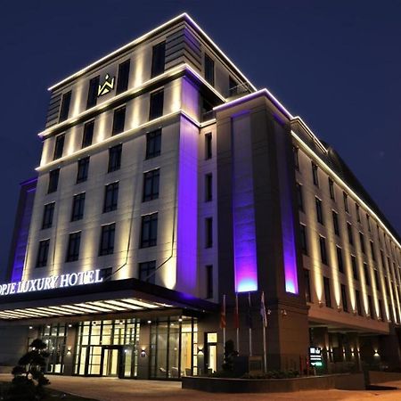 Limak Skopje Luxury Hotel Exterior foto Mercure Baku